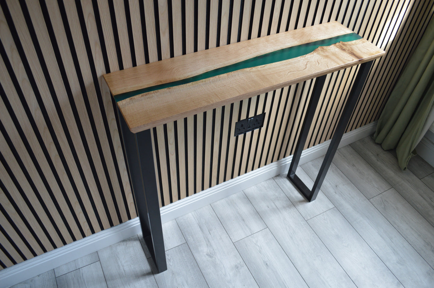 Emerald River Console