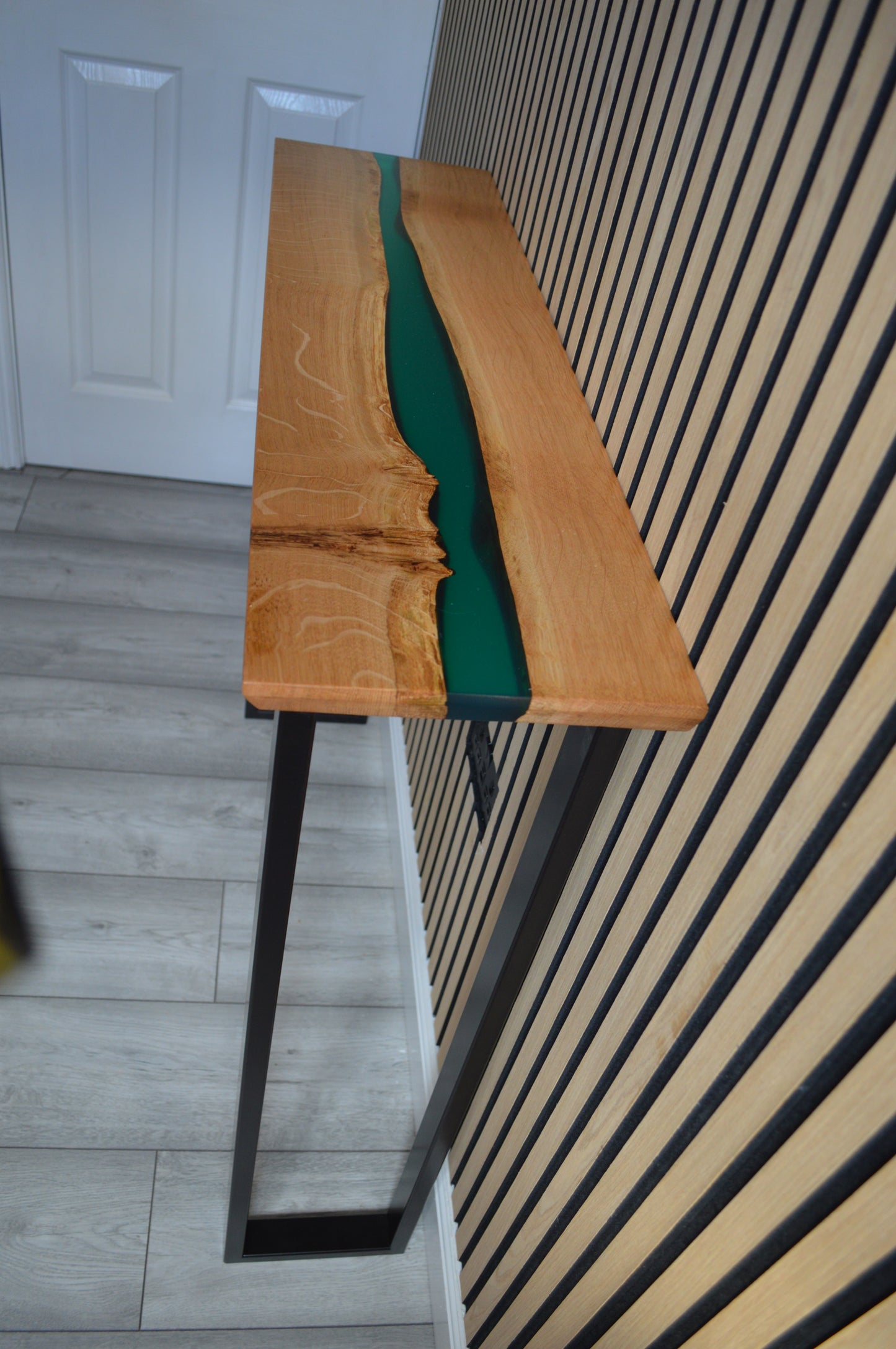 Emerald River Console